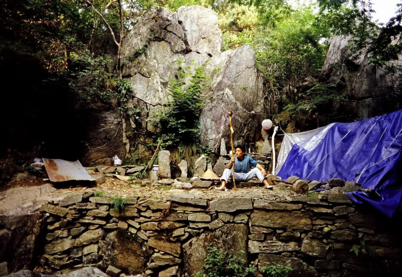 einsiedler auf dem ososan, ausflug mit song-won lee u.a., südkorea 1991