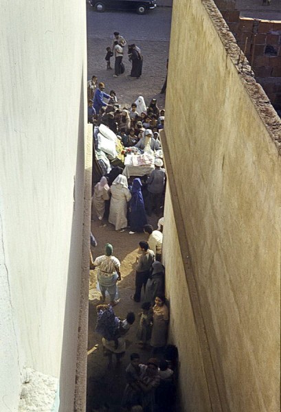 hochzeit ahmed + fatna, der hochzeitswagen kommt, casablanca, marokko 1968