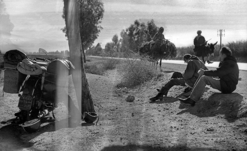 im großen süden, pause am straßenrand, marokko 1969